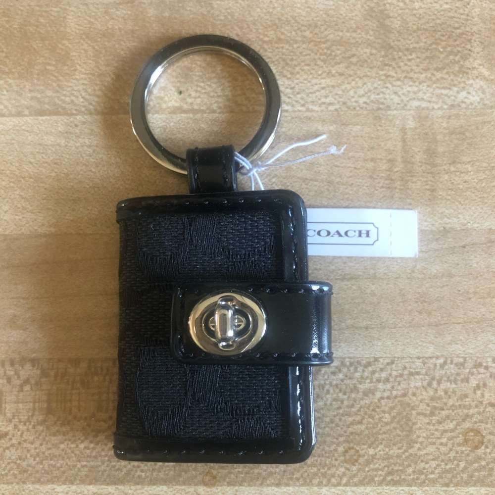 Brand new coach key/picture holder.